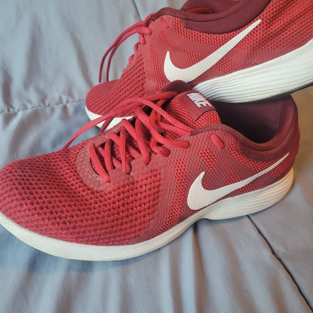 Nike Tennis Shoes